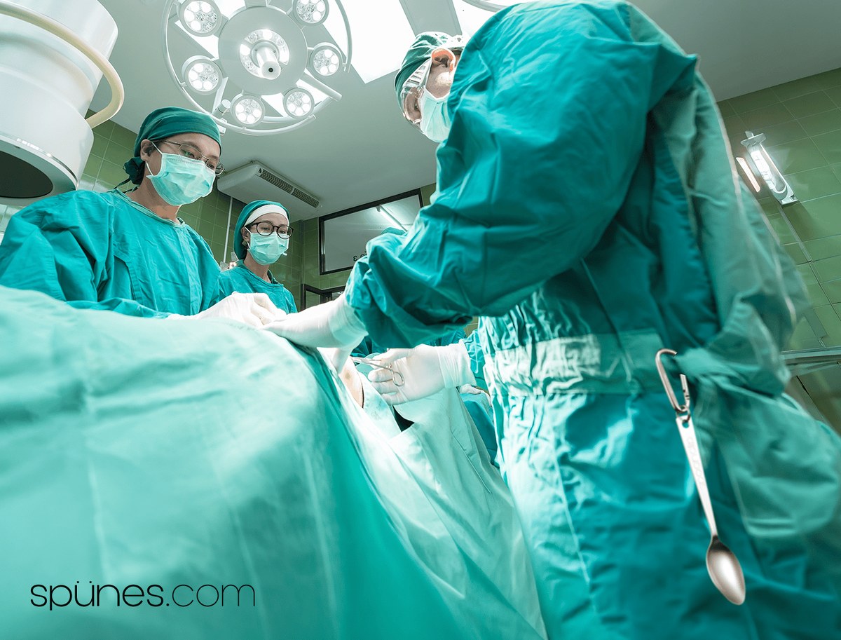 SpoonClip in the operating room